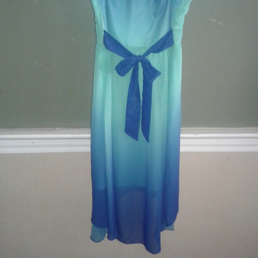 Dress - Picture 5 of 6